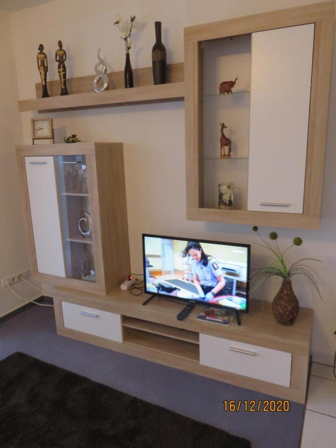 Ferienwohnung Am Hofgarten Langenfeld  Exteriör bild